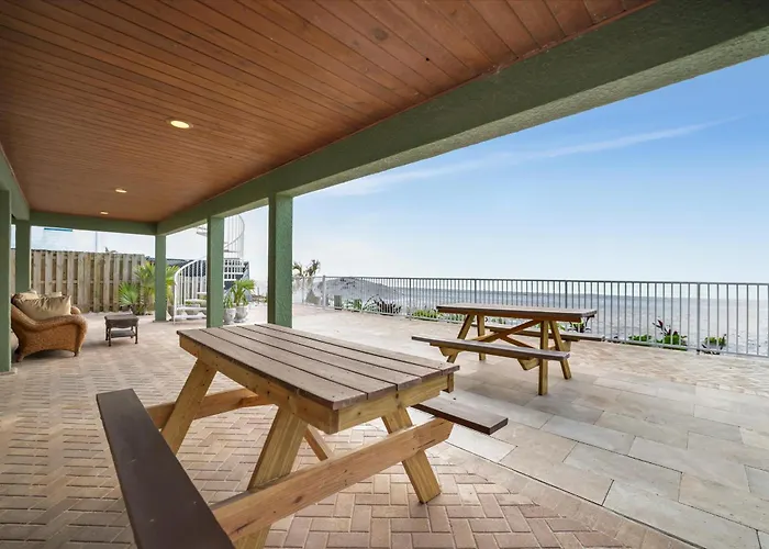 Stones Throw Beachside #2 At The Apartment Clearwater Beach